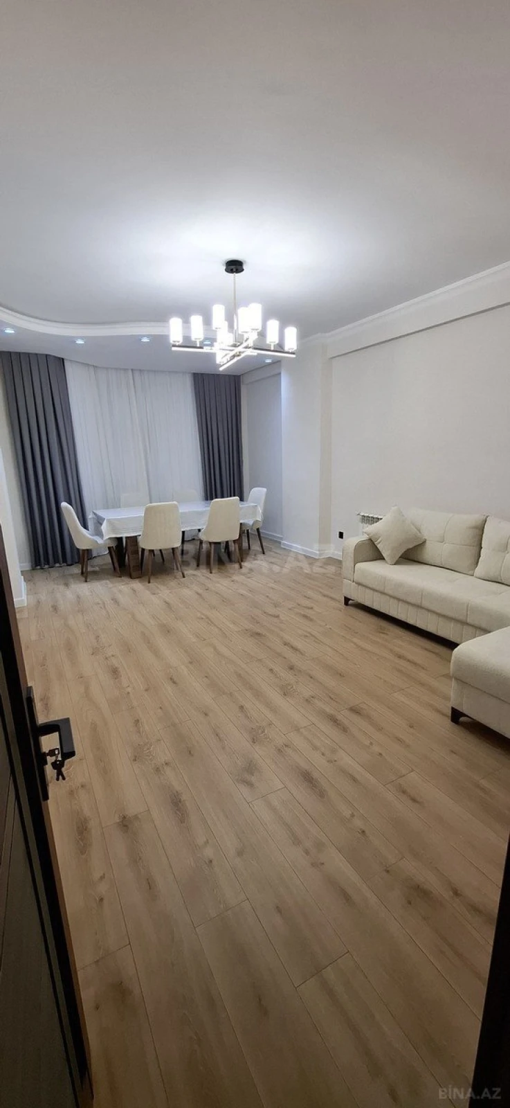 Satılır 2 otaqlı mənzil 65 m²