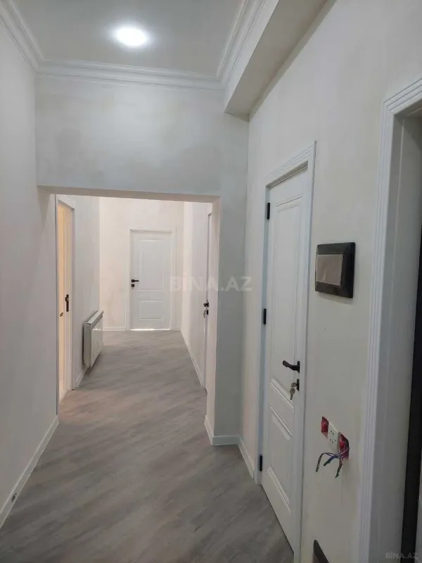 Satılır 3 otaqlı mənzil 115 m²