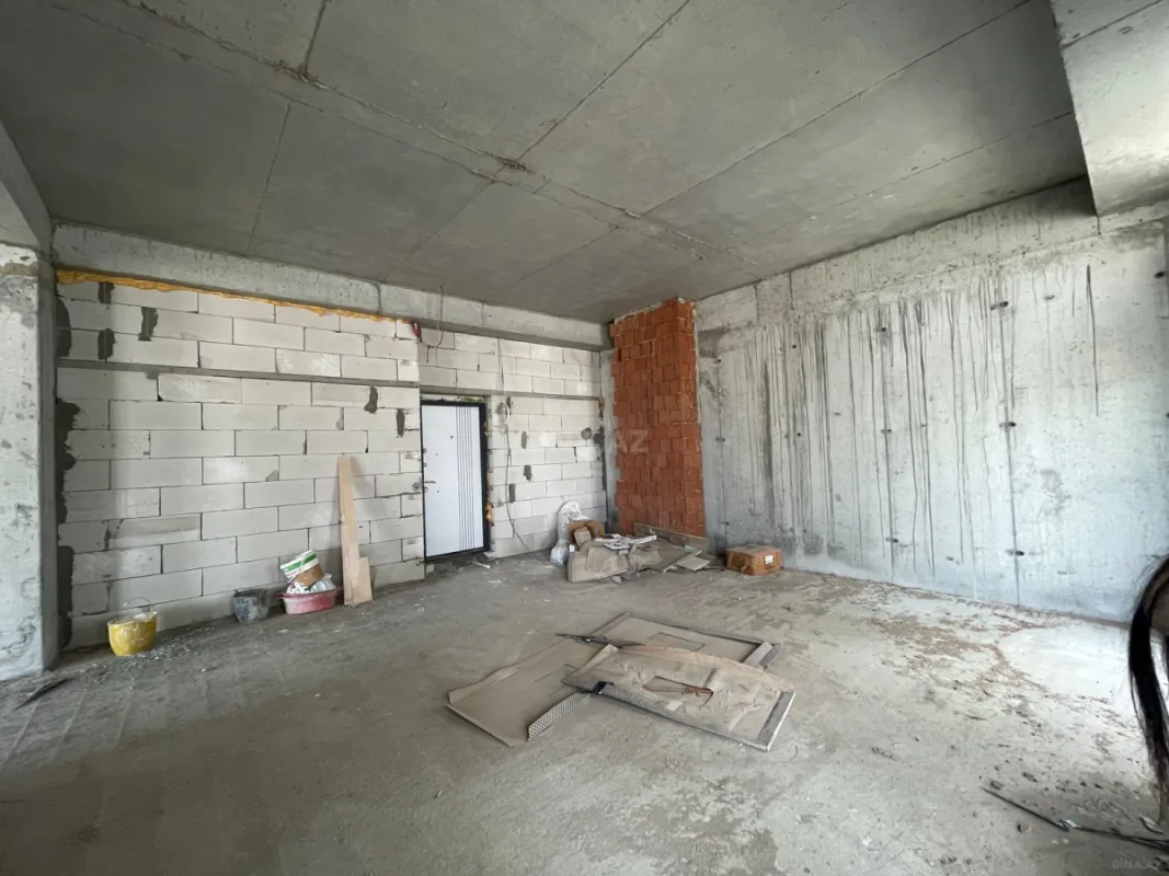 Satılır 1 otaqlı mənzil 62 m²