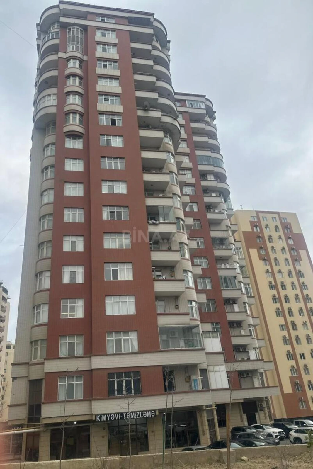 Satılır 3 otaqlı mənzil 110 m²