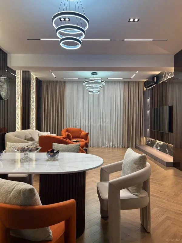 Satılır 3 otaqlı mənzil 142 m²