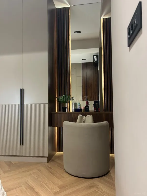 Satılır 3 otaqlı mənzil 142 m²