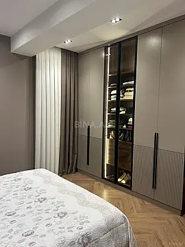 Satılır 3 otaqlı mənzil 142 m²