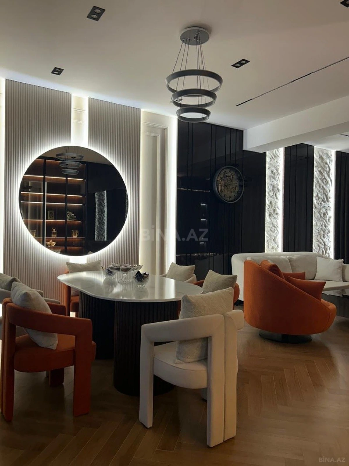 Satılır 3 otaqlı mənzil 142 m²