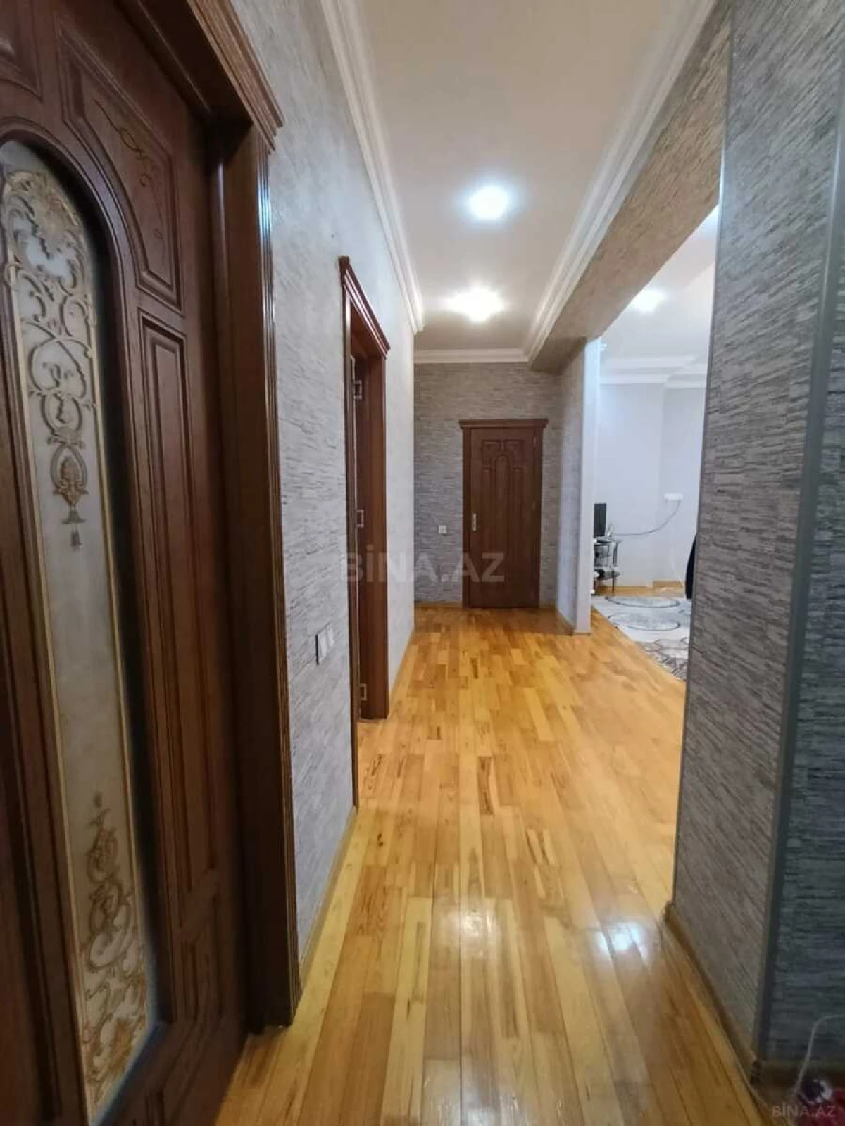 Kirayə verilir 3 otaqlı mənzil 94 m²