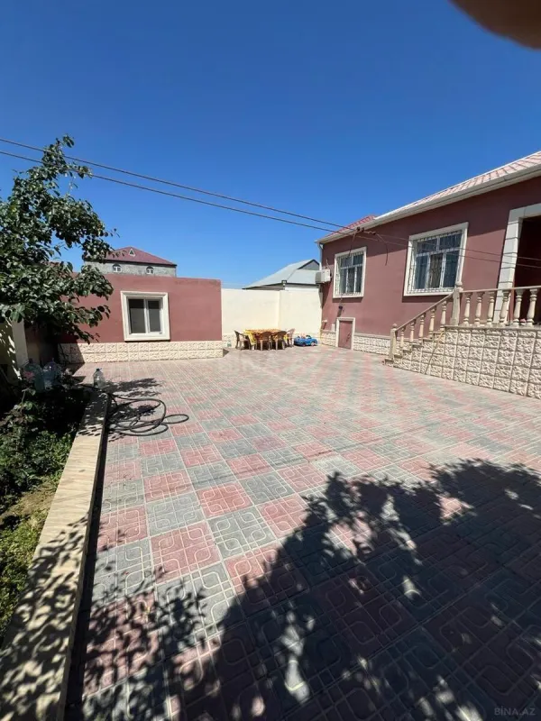 Satılır 4 otaqlı həyət evi 140 m²