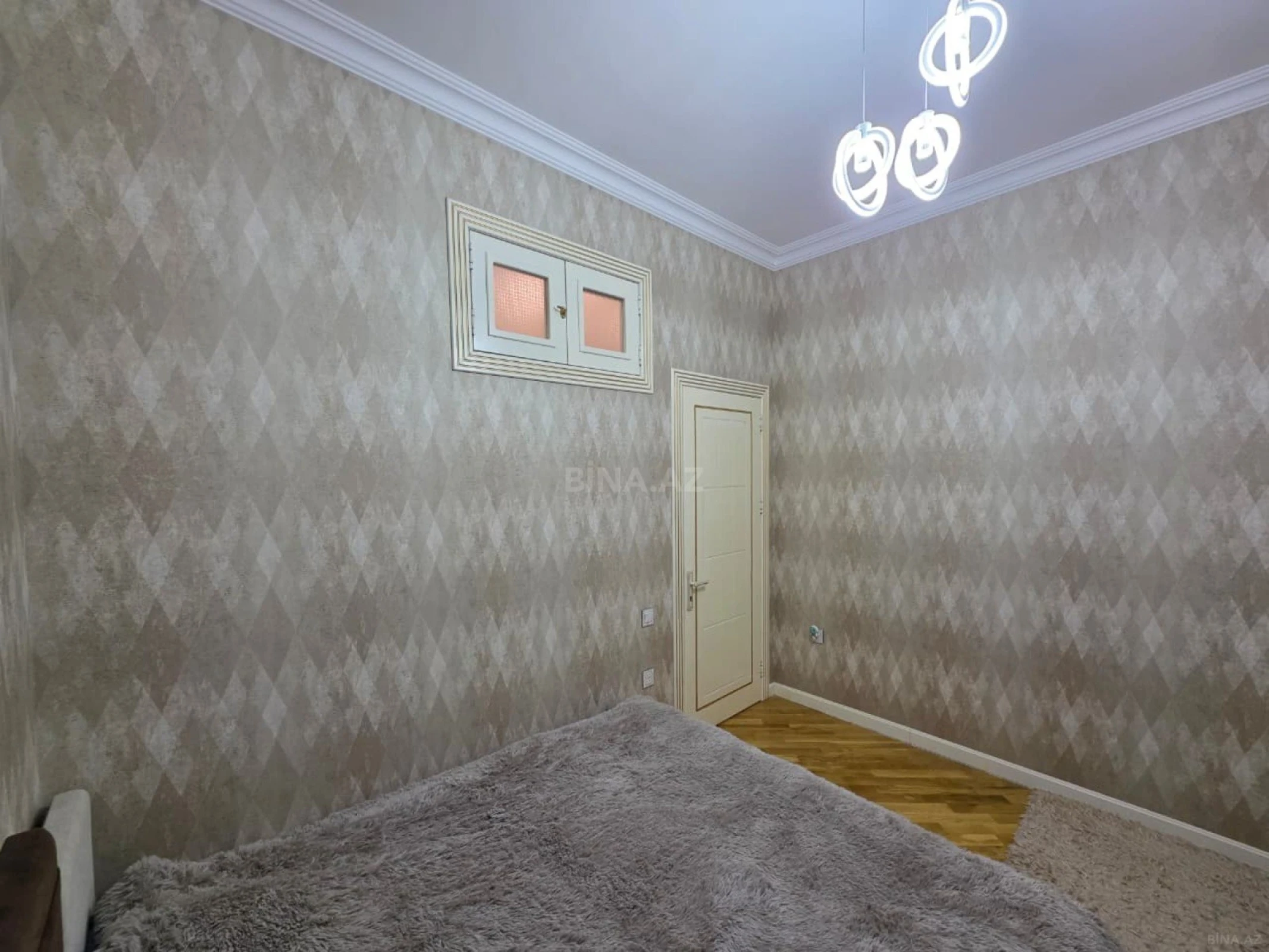 Satılır 3 otaqlı mənzil 73 m²