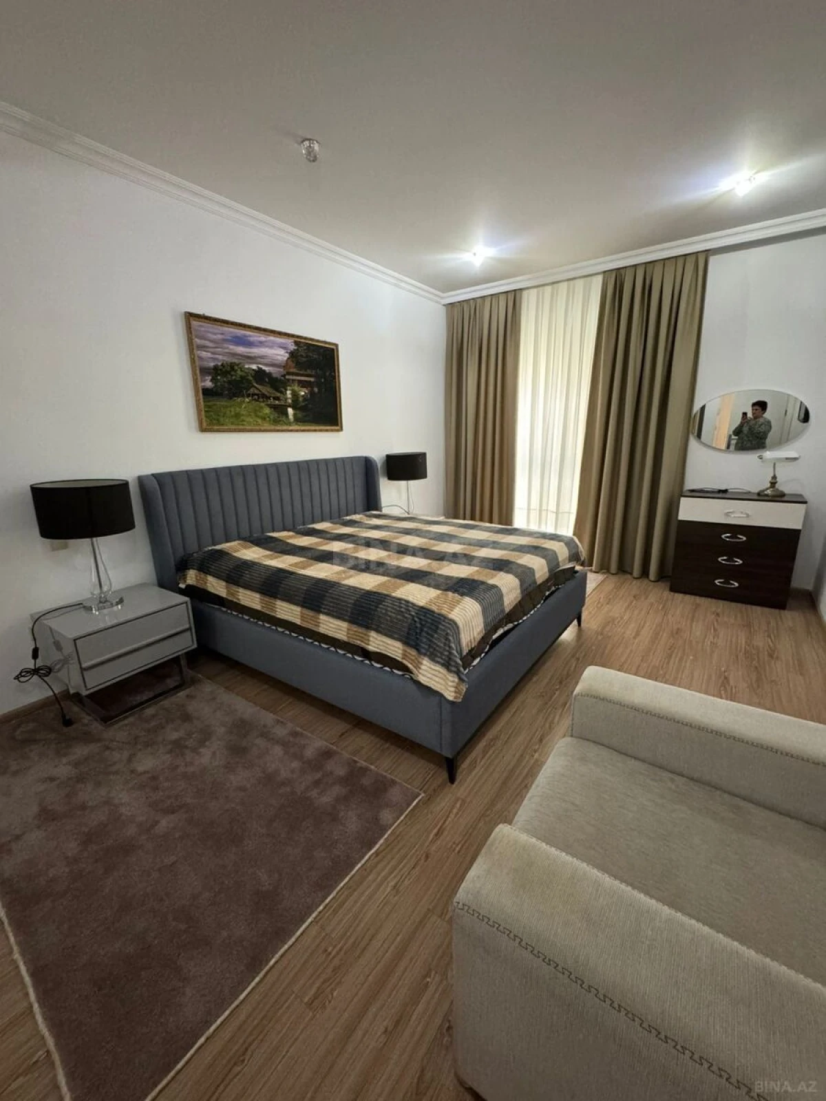 Kirayə verilir 3 otaqlı mənzil 140 m²