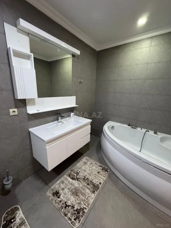 Kirayə verilir 3 otaqlı mənzil 140 m²