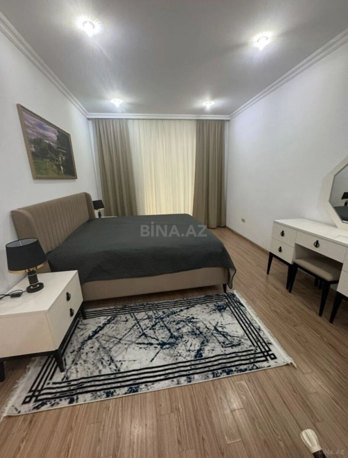 Kirayə verilir 3 otaqlı mənzil 140 m²