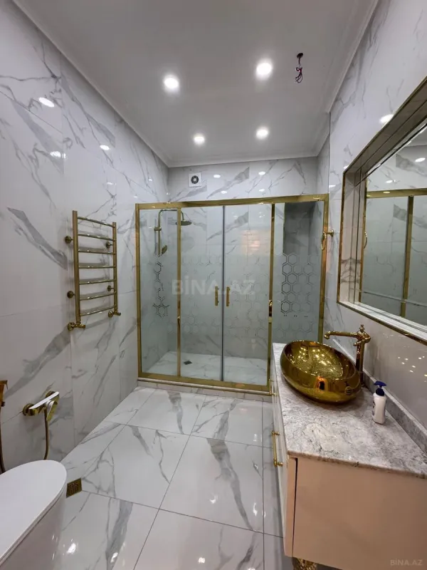 Kirayə verilir 3 otaqlı mənzil 140 m²