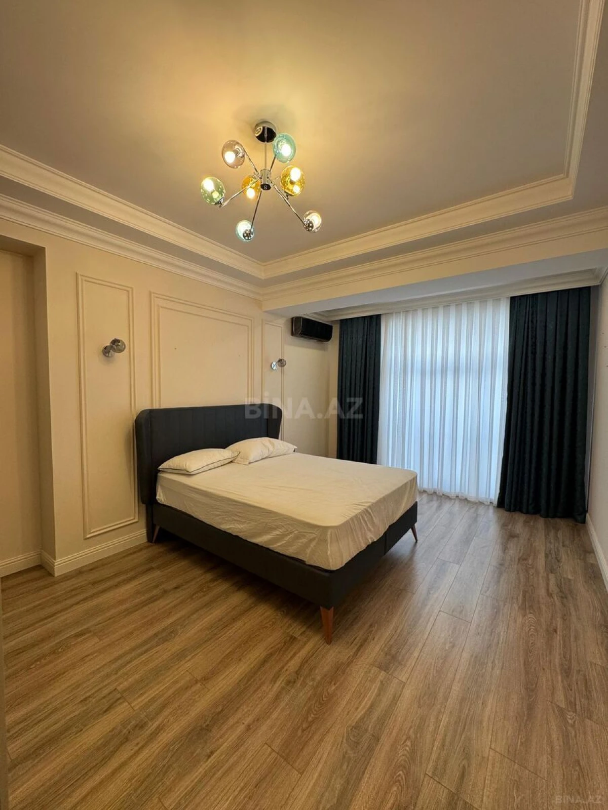 Kirayə verilir 3 otaqlı mənzil 140 m²