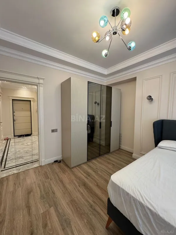 Kirayə verilir 3 otaqlı mənzil 140 m²