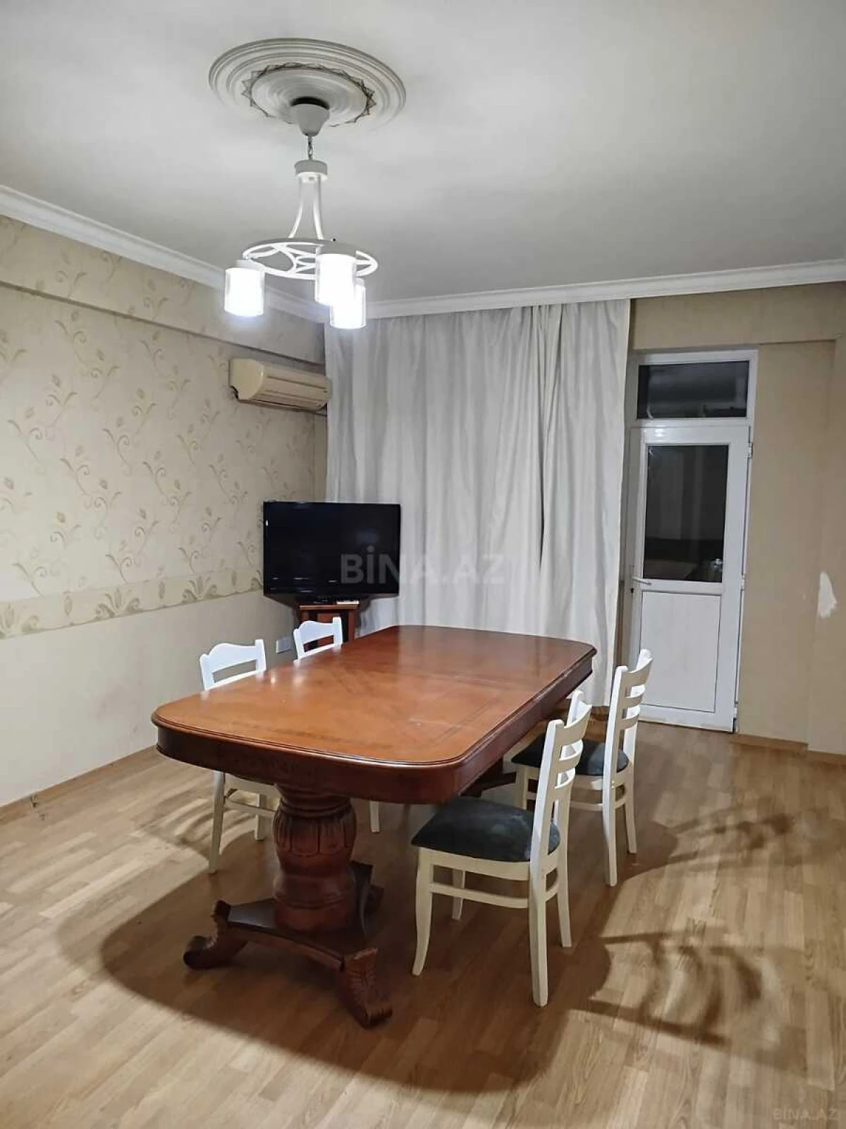 Satılır 2 otaqlı mənzil 80 m²