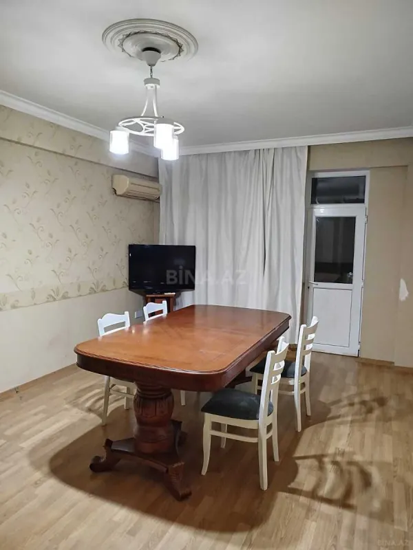 Satılır 2 otaqlı mənzil 80 m²