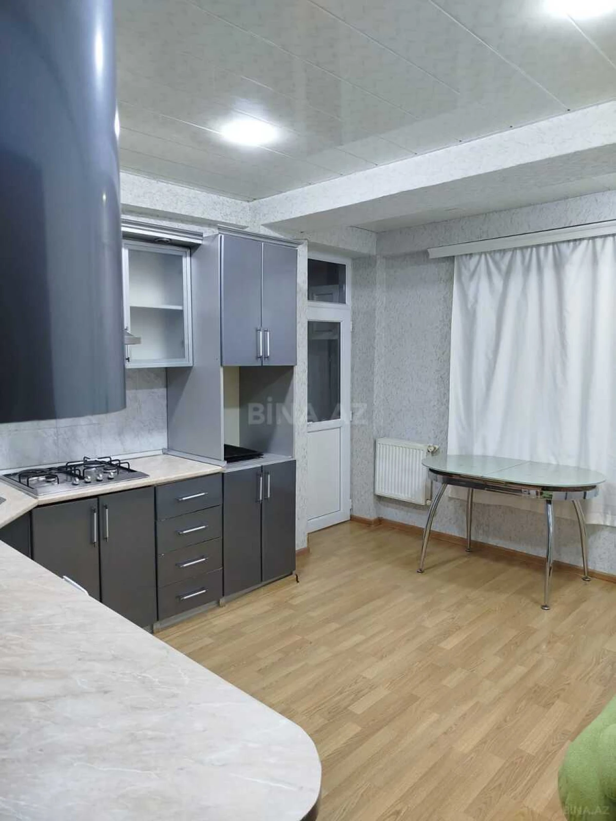 Satılır 2 otaqlı mənzil 80 m²