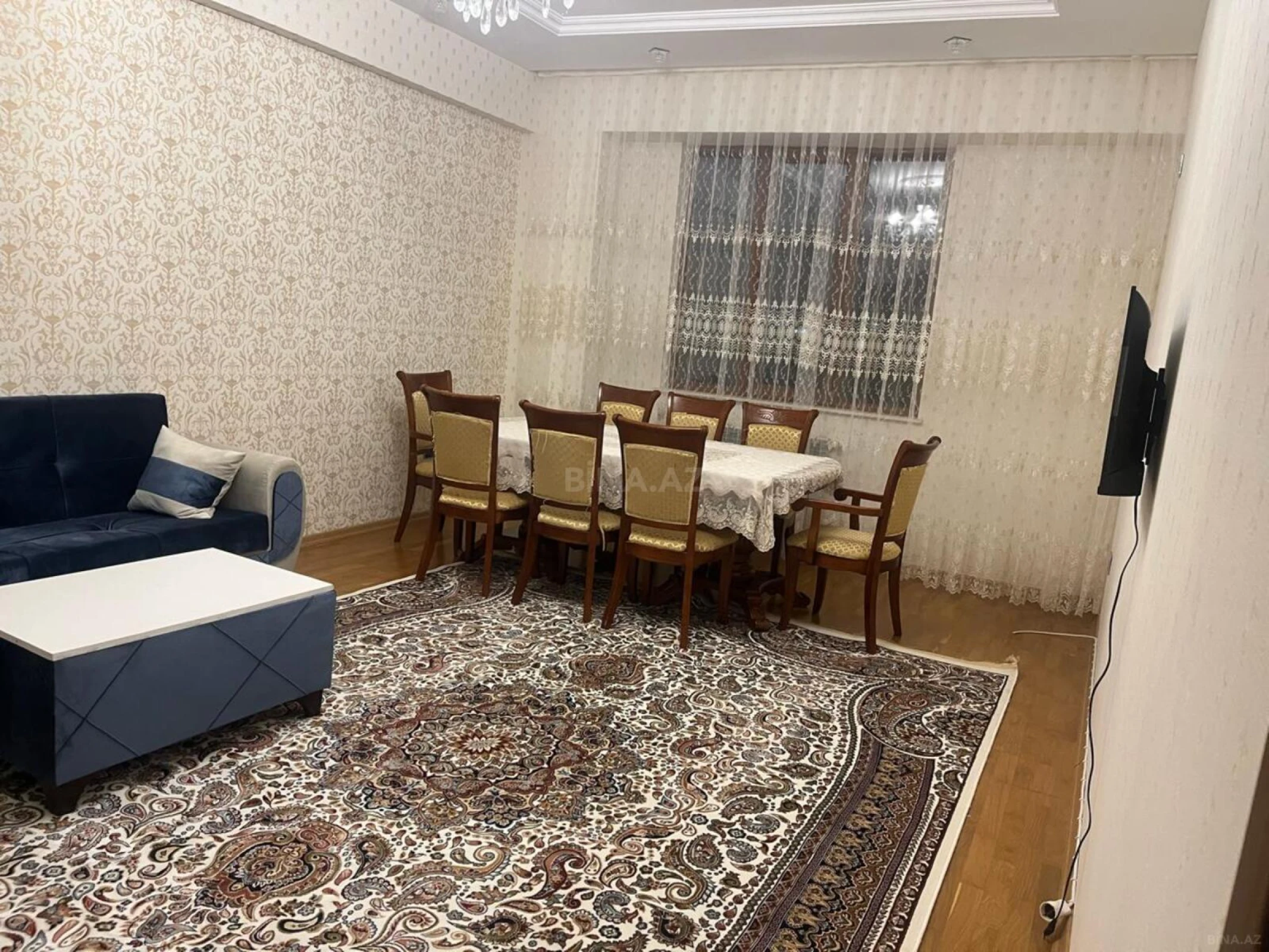 Kirayə verilir 2 otaqlı mənzil 70 m²