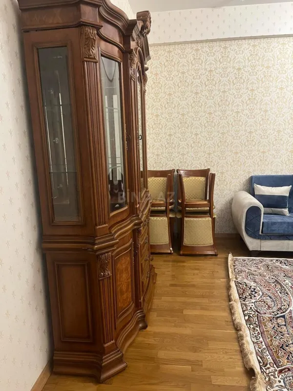 Kirayə verilir 2 otaqlı mənzil 70 m²