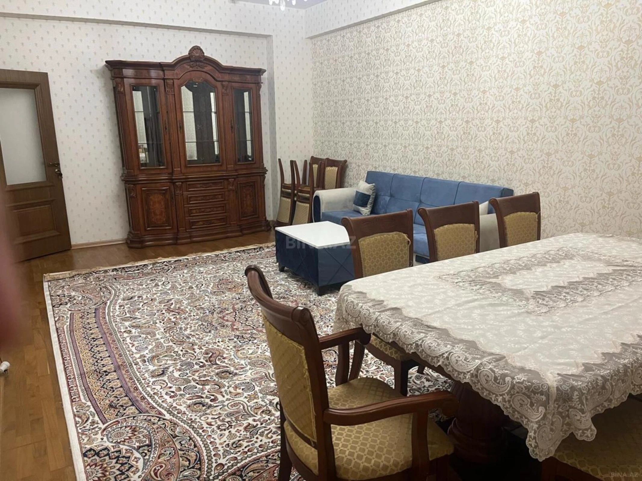 Kirayə verilir 2 otaqlı mənzil 70 m²