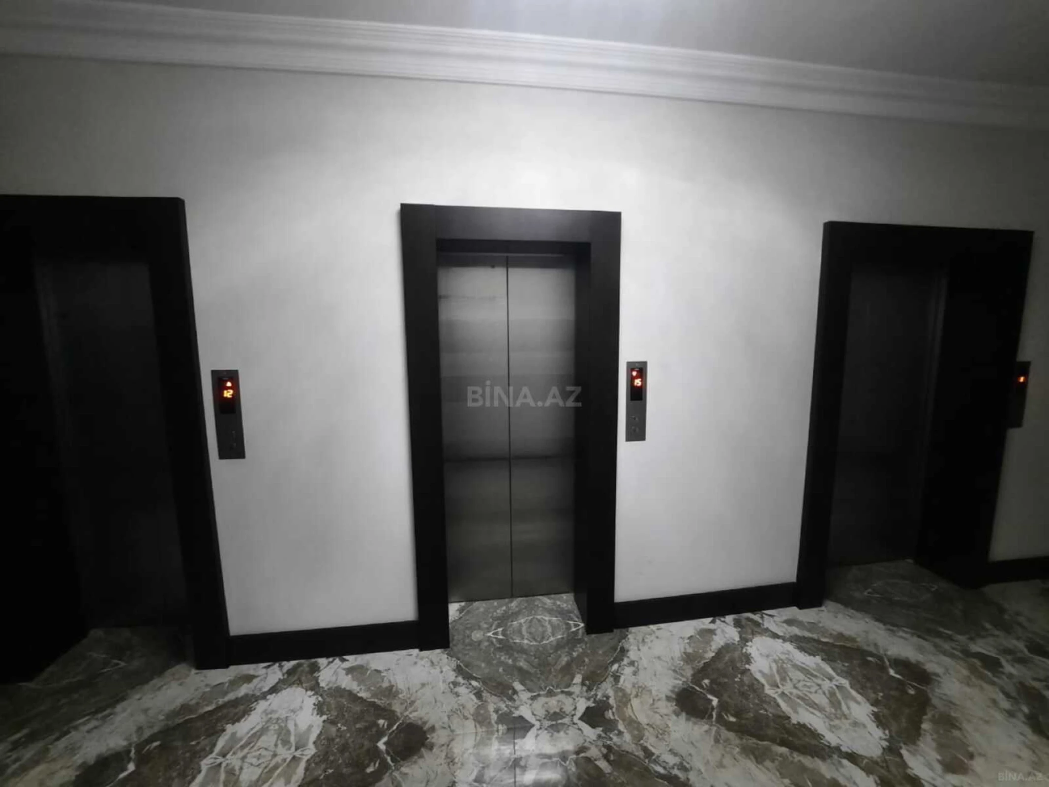 Kirayə verilir 2 otaqlı mənzil 85 m²