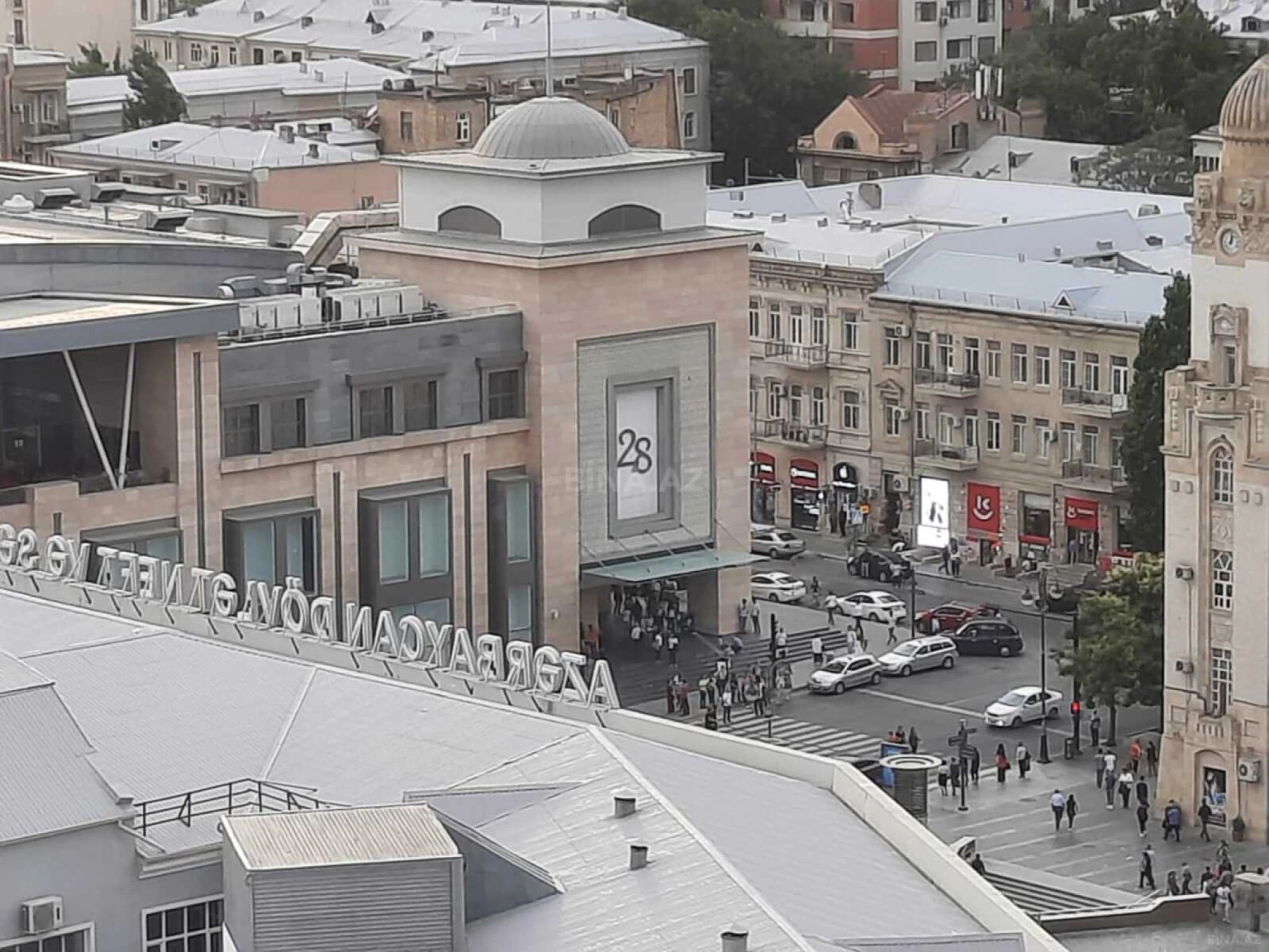 Kirayə verilir 2 otaqlı mənzil 85 m²