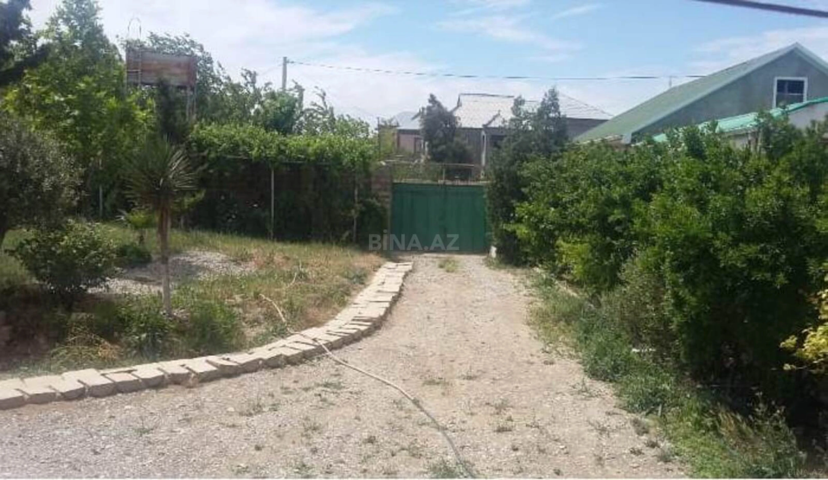 Satılır 6 otaqlı həyət evi 300 m²