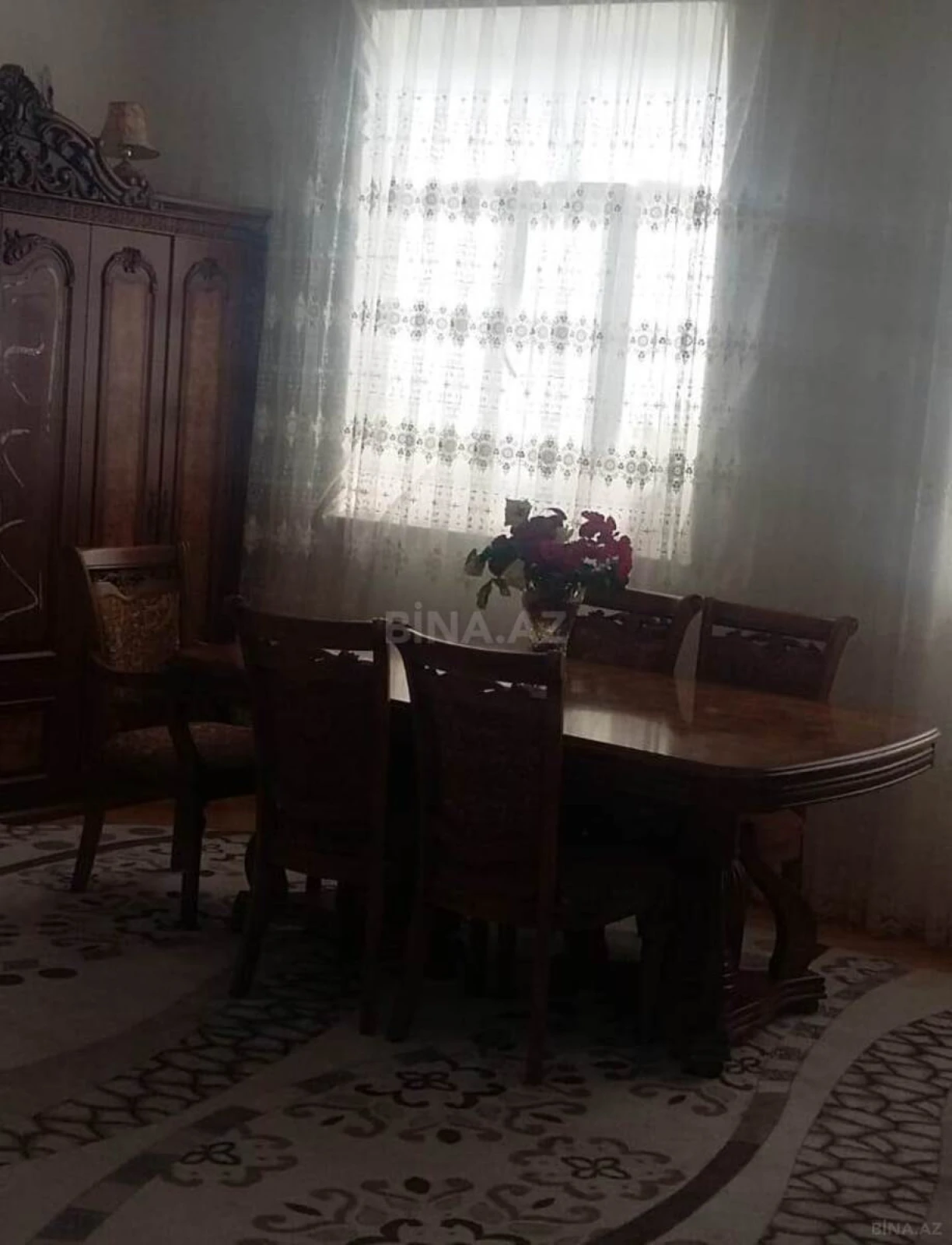 Satılır 6 otaqlı həyət evi 300 m²