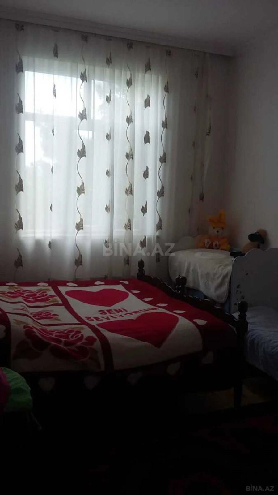 Satılır 6 otaqlı həyət evi 300 m²