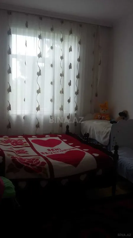 Satılır 6 otaqlı həyət evi 300 m²