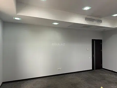 Satılır 4 otaqlı ofis 146 m²