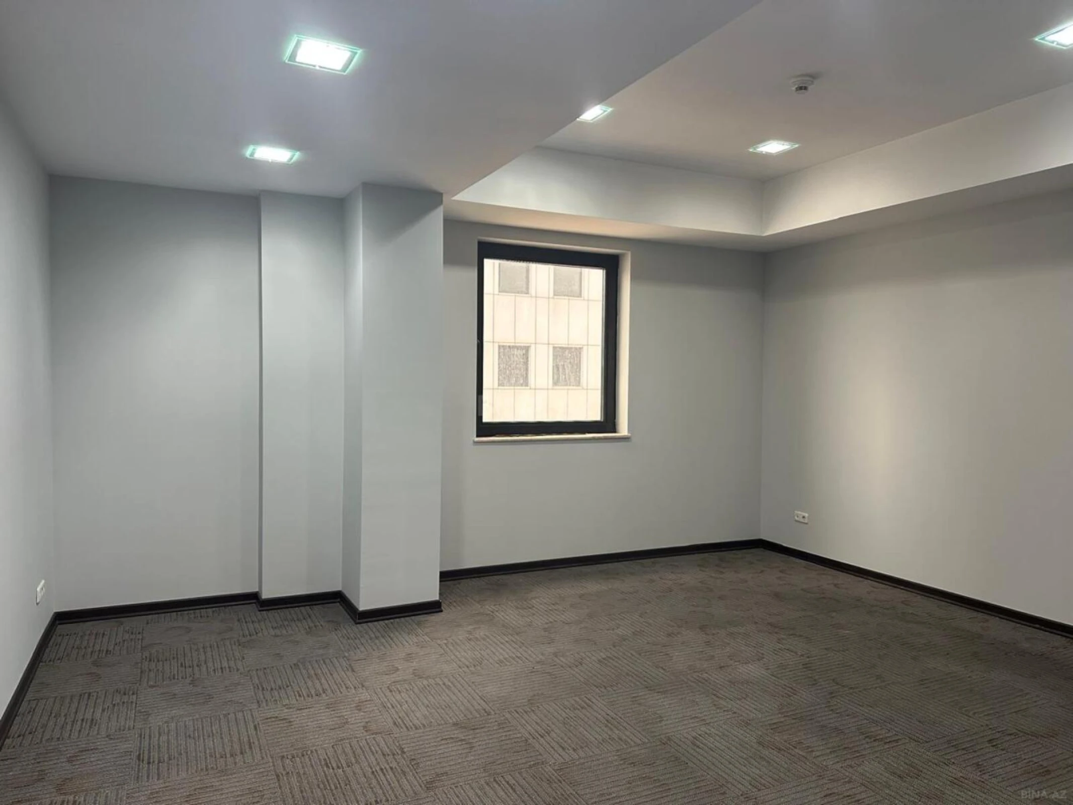 Satılır 4 otaqlı ofis 146 m²