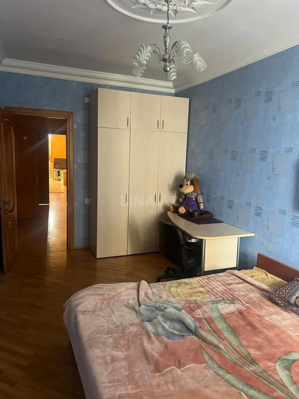 Kirayə verilir 3 otaqlı mənzil 175 m²