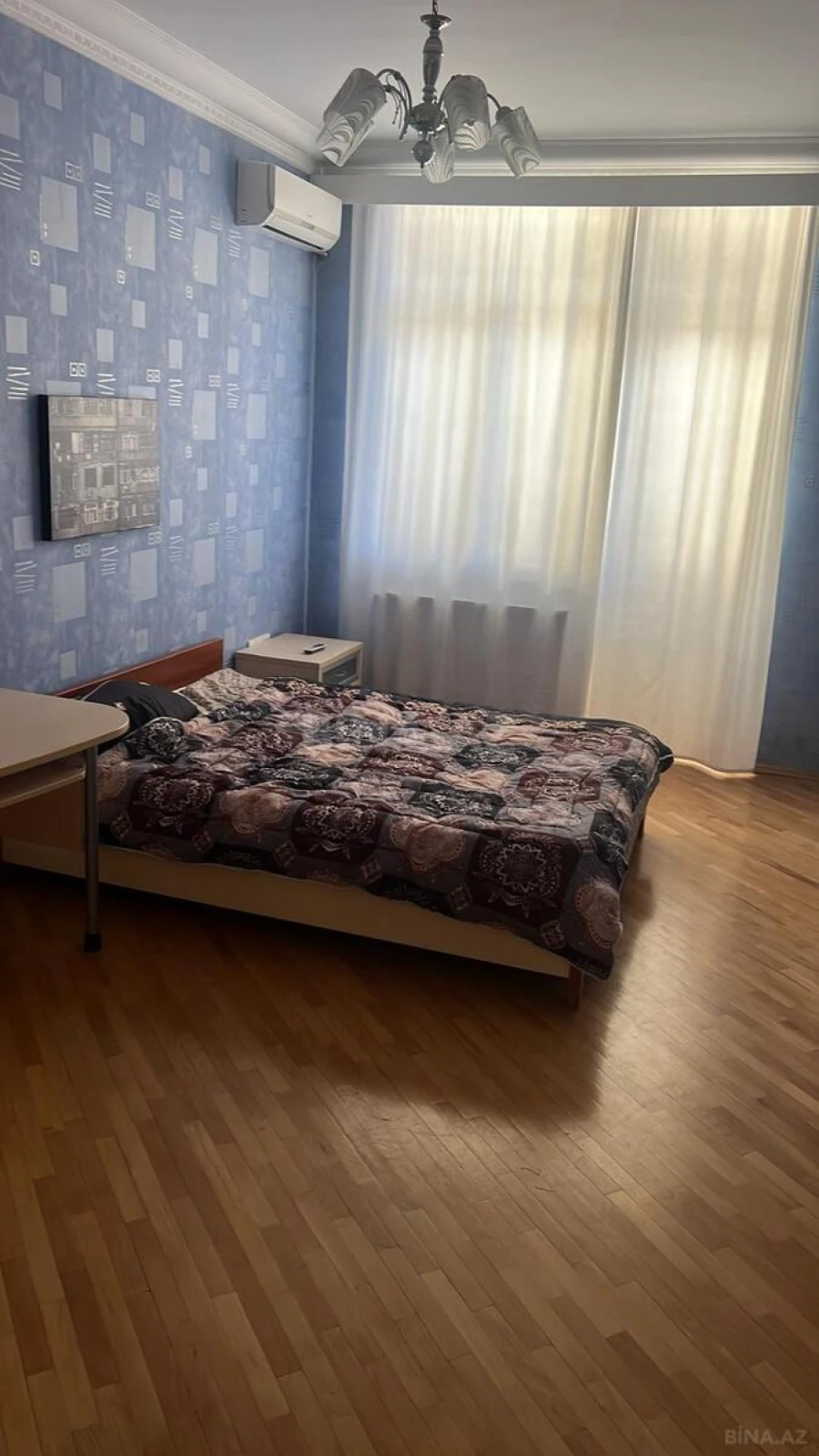 Kirayə verilir 3 otaqlı mənzil 175 m²