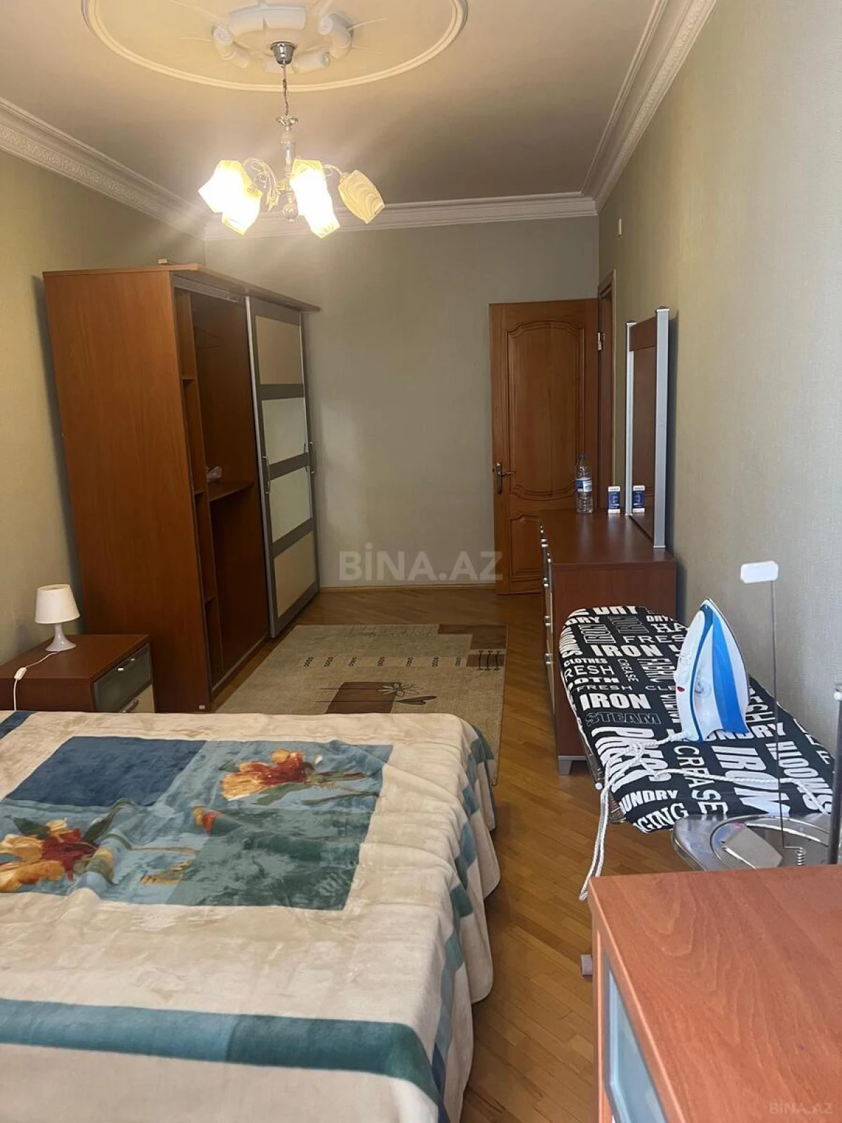Kirayə verilir 3 otaqlı mənzil 175 m²