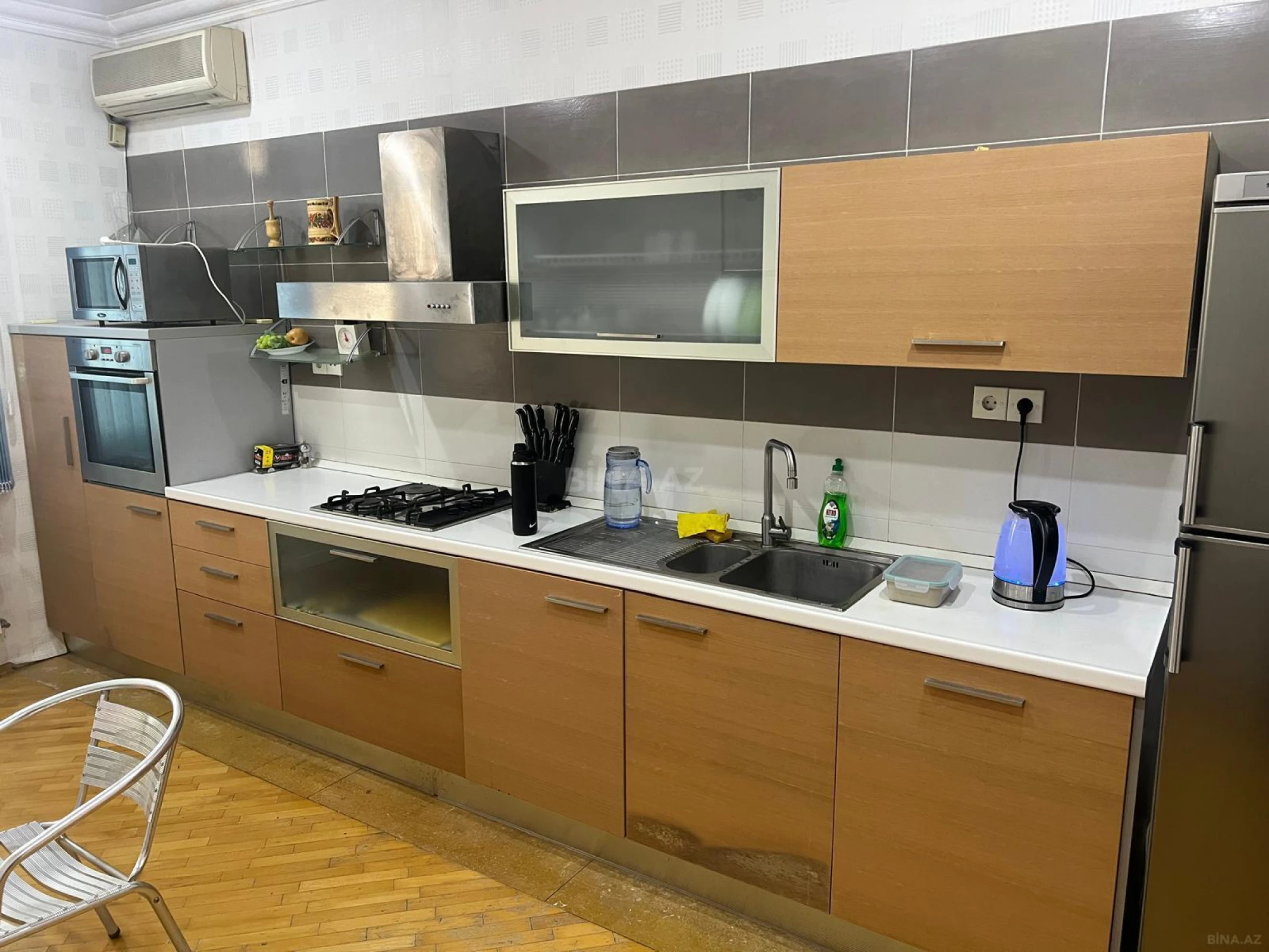 Kirayə verilir 3 otaqlı mənzil 175 m²