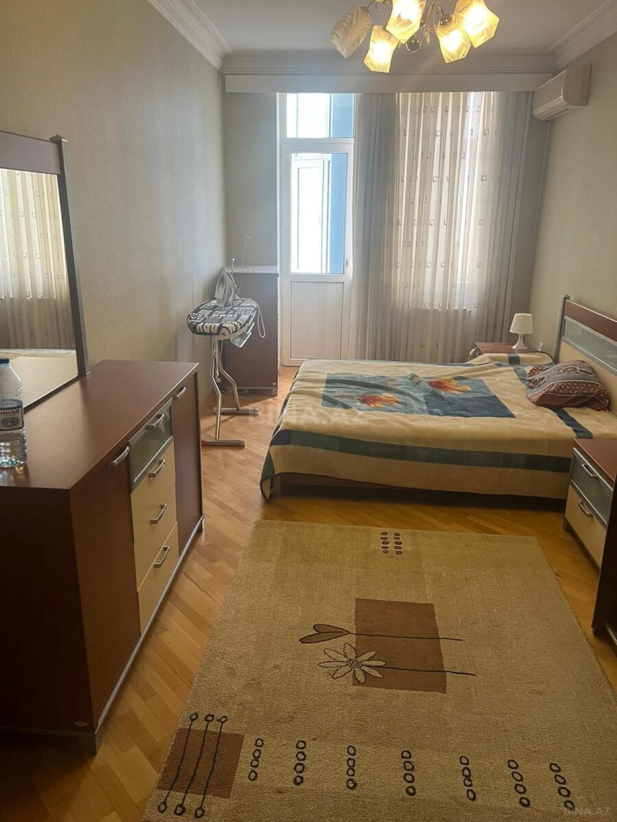 Kirayə verilir 3 otaqlı mənzil 175 m²