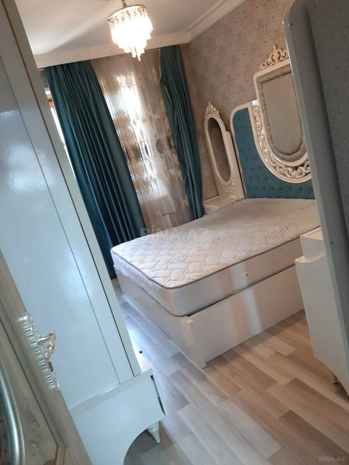 Satılır 2 otaqlı mənzil 60 m²