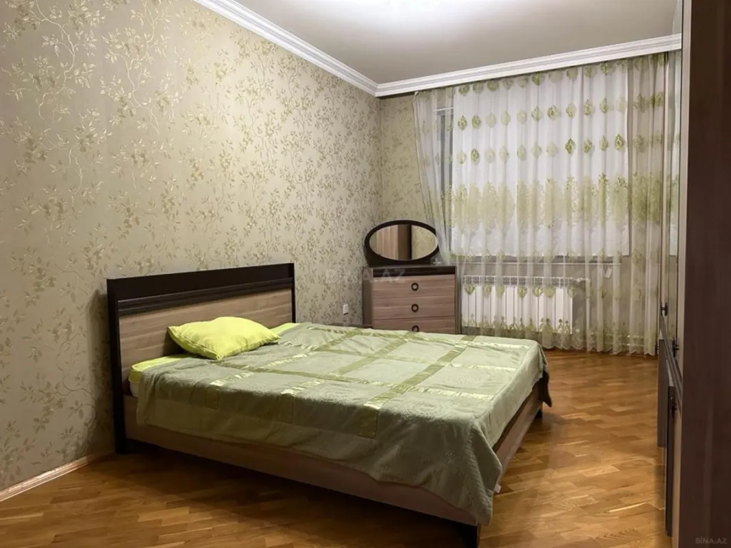 Kirayə verilir 2 otaqlı mənzil 90 m²