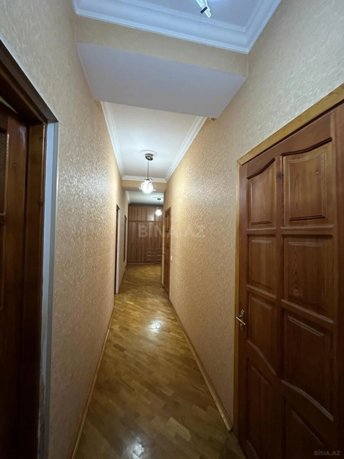 Kirayə verilir 2 otaqlı mənzil 90 m²