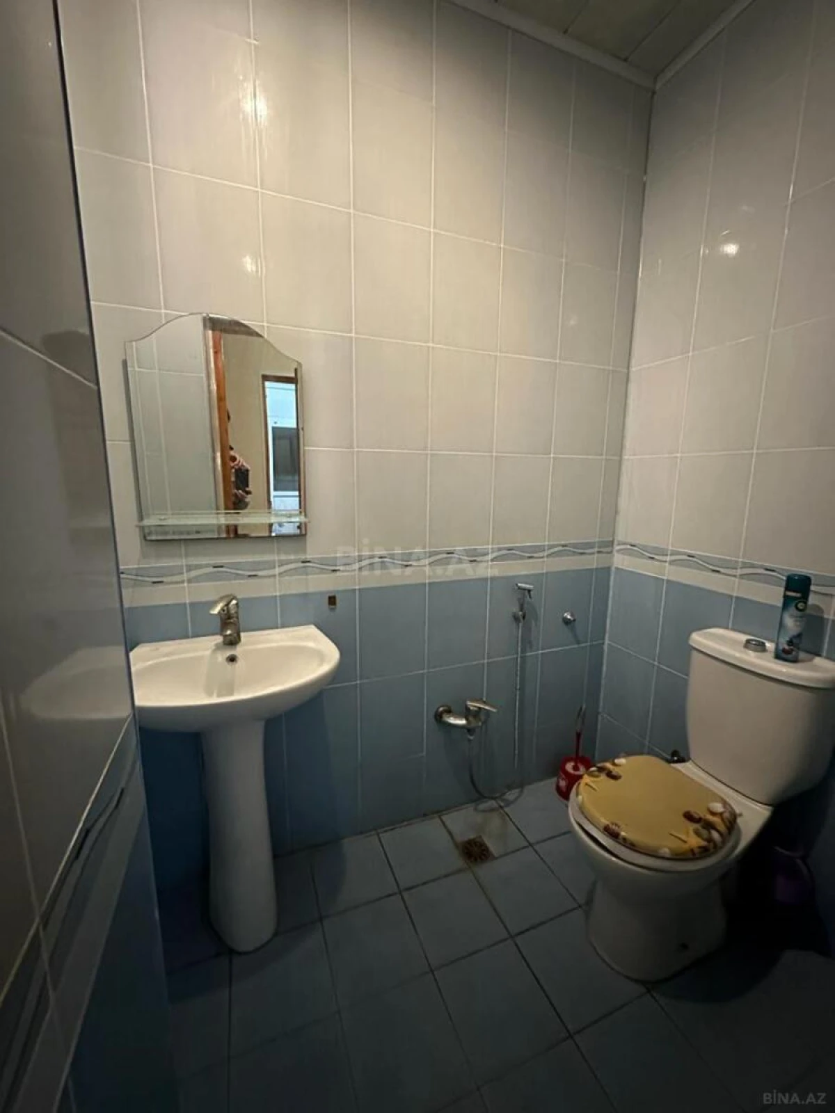 Kirayə verilir 2 otaqlı mənzil 90 m²