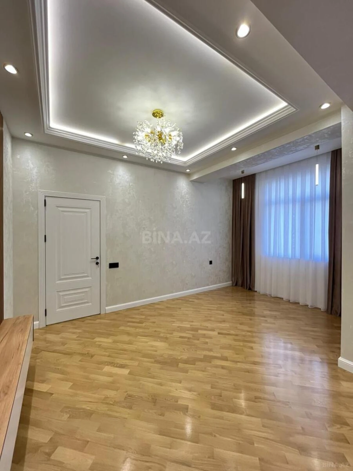 Satılır 3 otaqlı mənzil 98 m²