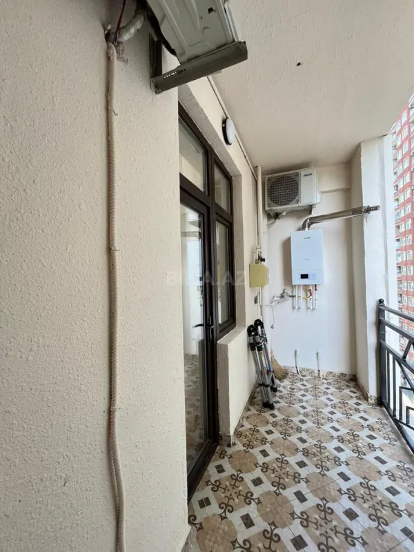 Satılır 3 otaqlı mənzil 98 m²