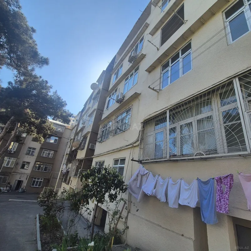 Satılır 2 otaqlı mənzil 65 m²