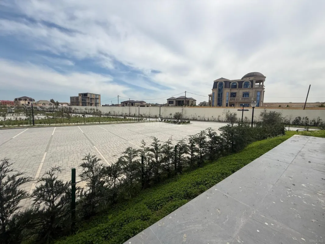 Satılır 2 otaqlı mənzil 72 m²