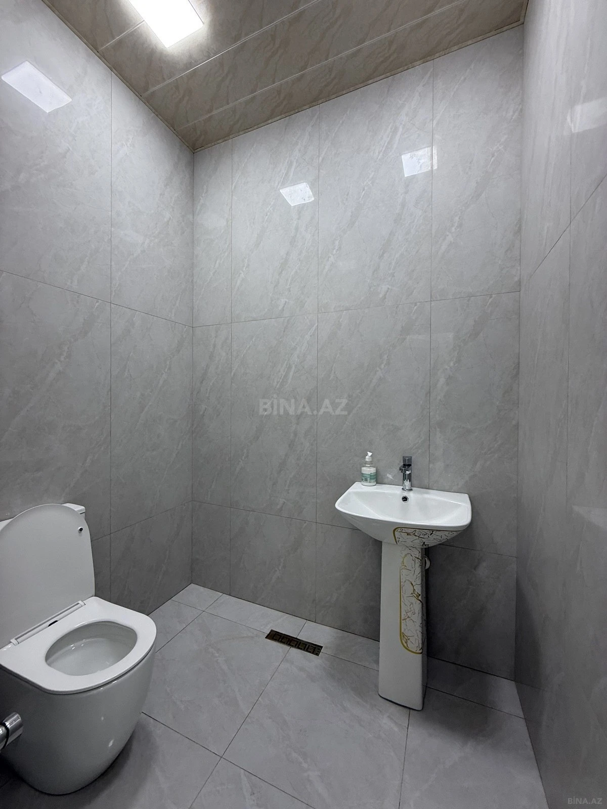 Kirayə verilir obyekt 95 m²