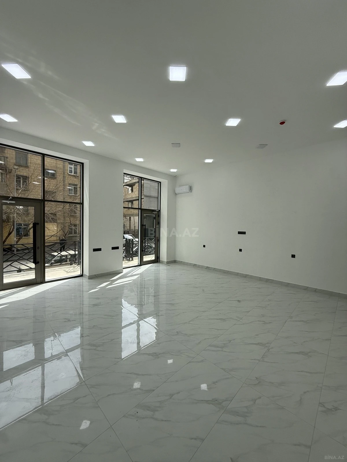 Kirayə verilir obyekt 95 m²