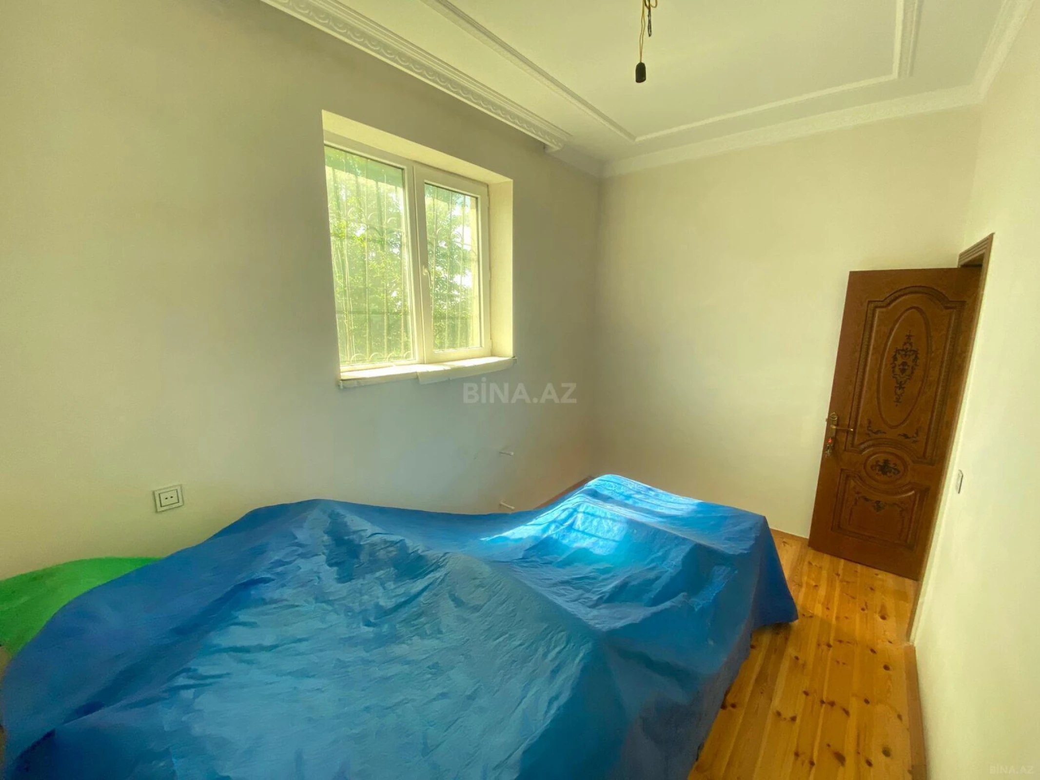 Satılır 6 otaqlı həyət evi 220 m²