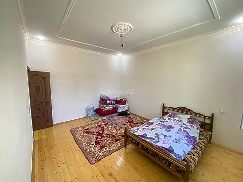 Satılır 6 otaqlı həyət evi 220 m²