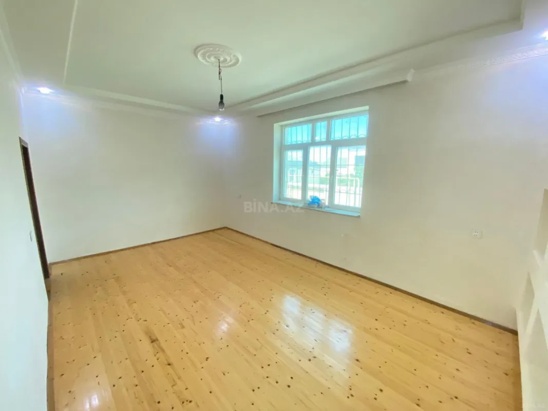 Satılır 6 otaqlı həyət evi 220 m²
