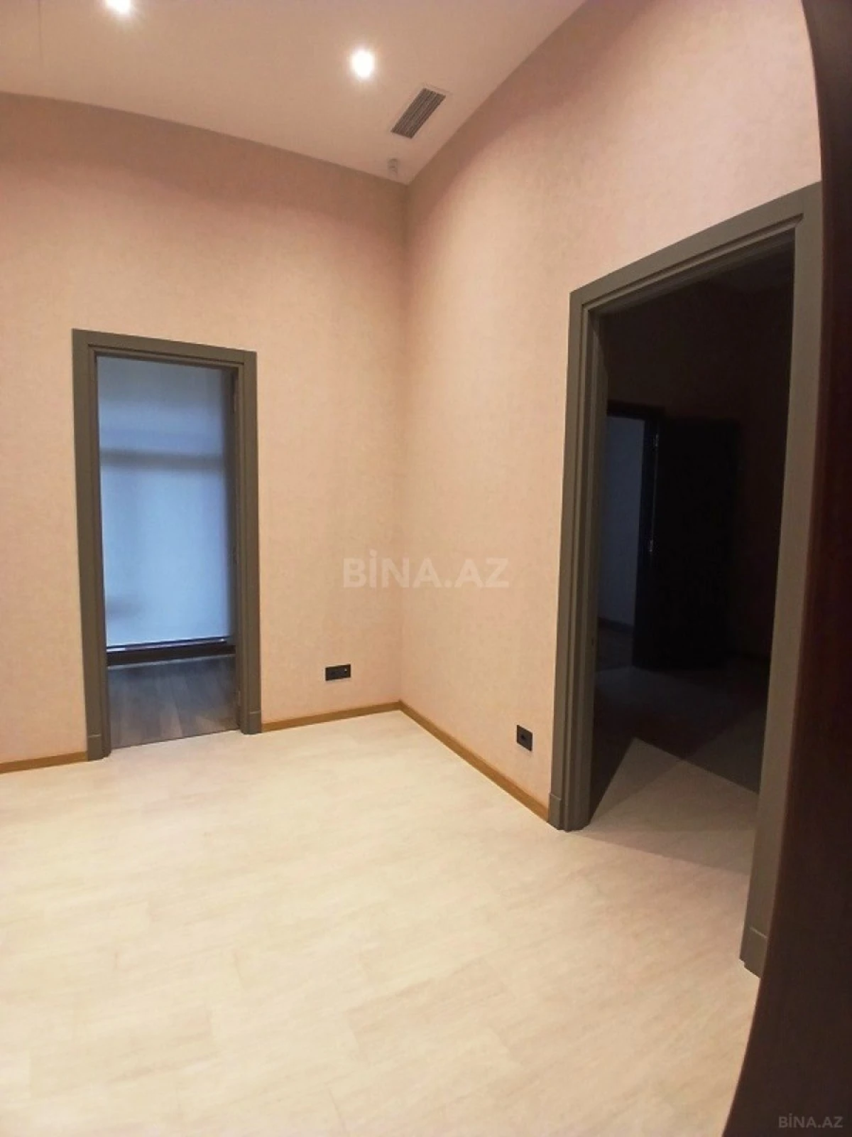 Kirayə verilir 3 otaqlı ofis 75 m²